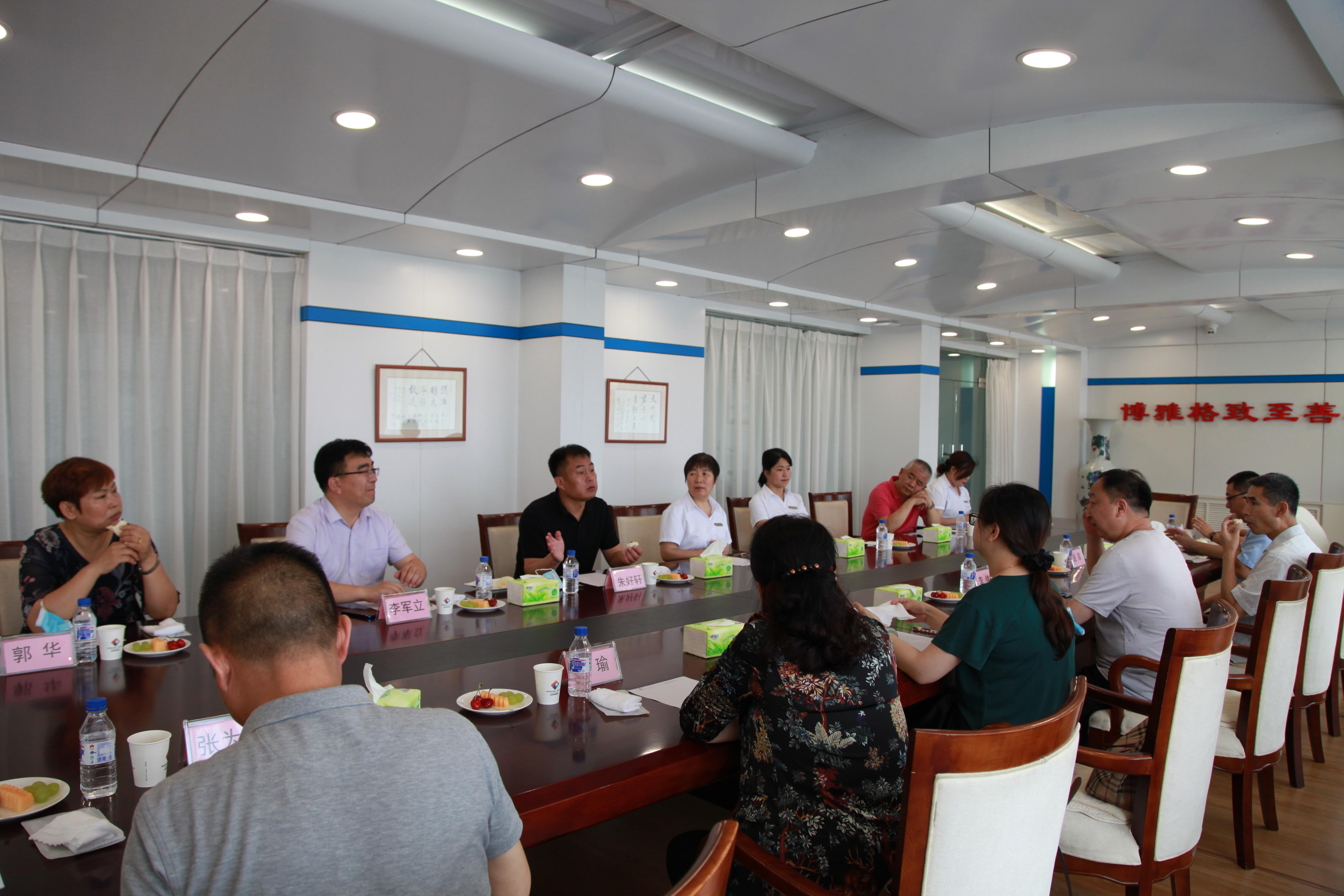河南省家政行業代表團10人，于6月25日參觀私家定制家政
